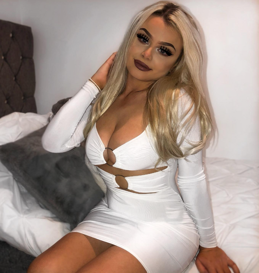Sophie's Tanning Story with Oleyra