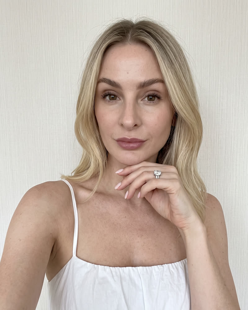 Skin on the first morning of using Oleyra tanning drops